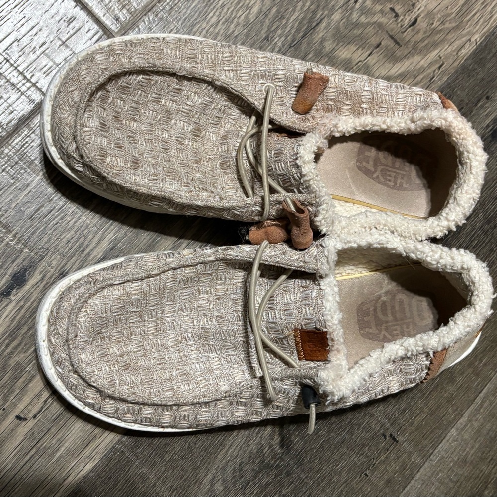 Hey Dude Women/Big girls Tan Loafers